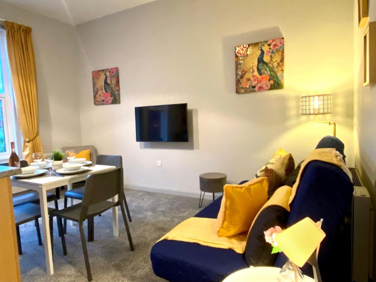 Appartement Funky Stylish Apartment! - 5 Minute Walk To The Beach! - Great Location - Parking - Fast Wifi - Smart Tv - Newly Decorated - Sleeps Up To 4! Close To & Poole Town Centre & Sandbanks Bornemouth